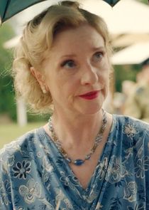 Jane Horrocks
as Sylvia Blackett