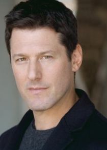 Ari Cohen
as Hurd Sparewell