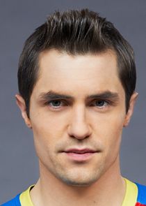 Phil Dunster
as Jamie Tartt