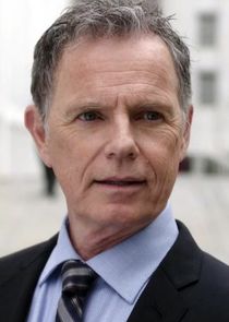 Bruce Greenwood
as Dr. Randolph Bell
