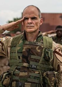Michael Kelly
as Lt. Col. Gary Volesky