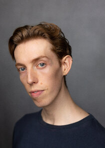 Harry Trevaldwyn
as Mog Adana