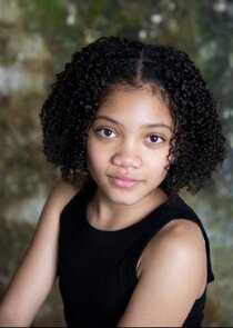 Leah Brady
as Little Mae