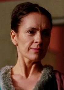 Juliet Aubrey
as Countess of Warwick