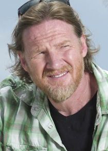 Donal Logue
as Hank Dolworth