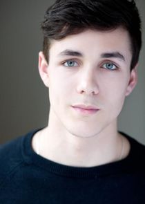 Jonah Hauer-King
as Lali Sokolov