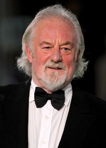 Bernard Hill
as Tom Carson