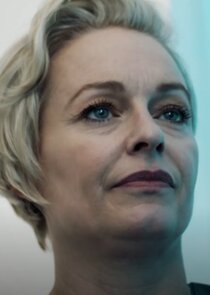 Christine Tremarco
as Dr. Diane Gallagher