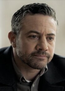 Warren Brown
as Ray Mullen