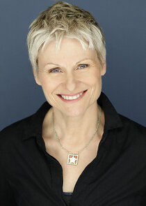 Julie Lemieux
as Bird Bud 2