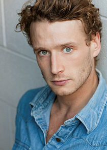 Jordan Mooney
as Eric Grady