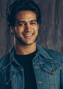 Pana Hema-Taylor
as Bert Thompson