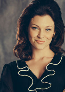 Esther Stephens
as Ngaire Munroe