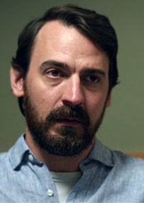 Ewen Leslie
as Alistair Robertson