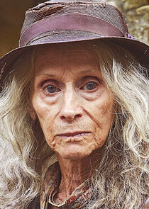 Rita Tushingham
as Bella Webb