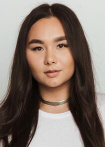 Isabella LaBlanc
as Leah Danvers