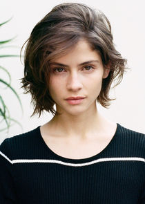 Alba Galocha
as Juana la Loca