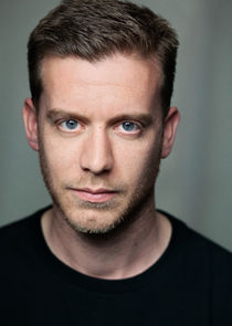 Philip Cumbus
as Thomas Wolsey