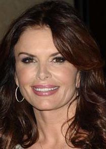 Roma Downey
as Elizabeth Baxter