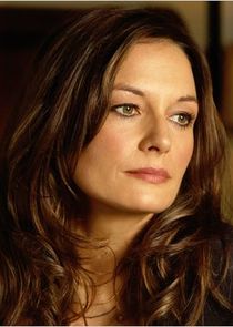 Catherine McCormack
as Beth Milton
