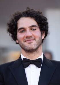 Benny Safdie
as Dougie Schecter