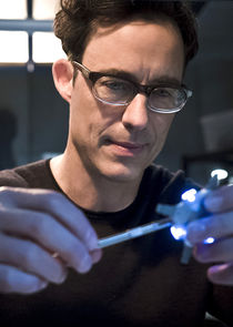 Tom Cavanagh
as Dr. Harrison 