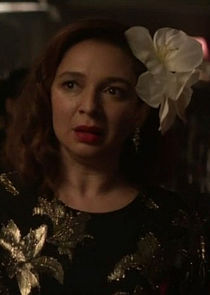 Maya Rudolph
as Fresno Foxglove