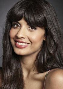 Jameela Jamil
as Tahani Al-Jamil