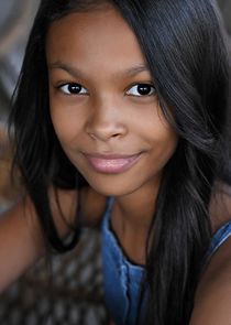 Kyliegh Curran
as Lenore Usher