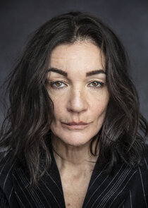 Hilda Fay
as Amy Kane