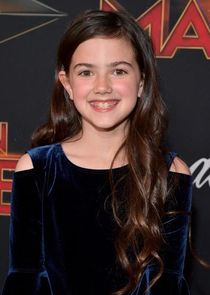 Abby Ryder Fortson
as Sophie Pierson