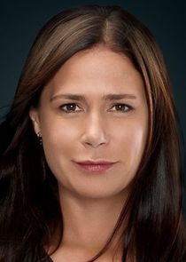 Maura Tierney
as Helen Solloway