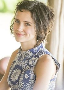 Julia Goldani Telles
as Whitney Solloway