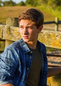 Jake Siciliano
as Martin Solloway