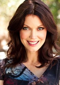 Bellamy Young
as Vera Parini