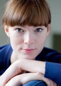 Tilda Cobham-Hervey
as Agnes Hart