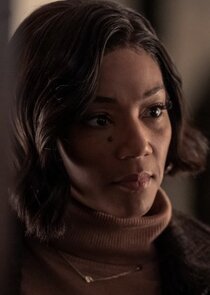 Tiffany Haddish
as Detective Danner