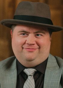 Paul Walter Hauser
as Travis Gladrise