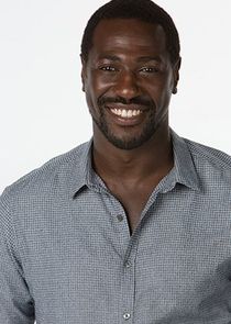 Jacky Ido
as Léo Romba