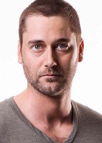 Ryan Eggold
as Thomas Vincent 