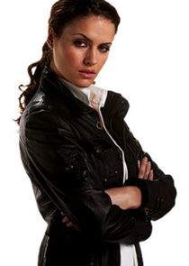 Lisa Marcos
as Det. Charlie Marks