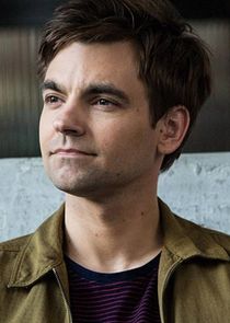 Drew Tarver
as Cary Dubek