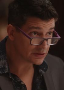 Ken Marino
as Streeter