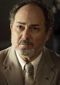 Kevin Pollak
as Moishe Maisel