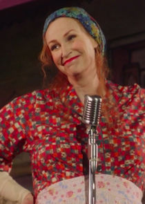 Jane Lynch
as Sophie Lennon