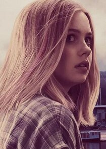 Angourie Rice
as Bailey Michaels