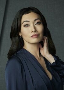 Catherine Haena Kim
as Emma Hill