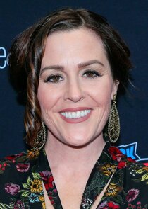 Rachael MacFarlane
as Mindy