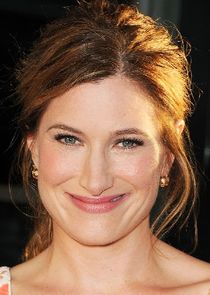 Kathryn Hahn
as Raquel Fein