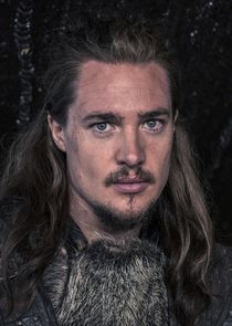 Alexander Dreymon
as Uhtred